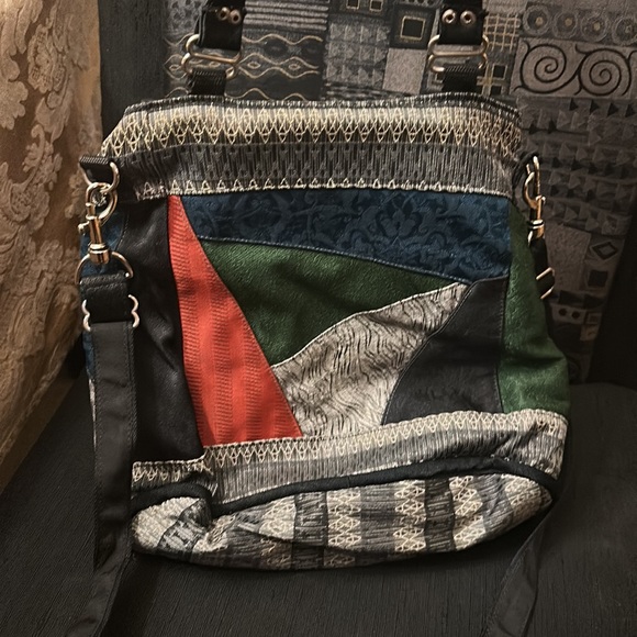 Unique patched fabric purse - Picture 2 of 7